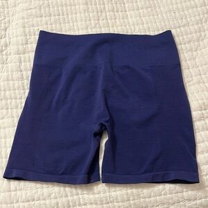Alphalete Amplify Short 4.5" - True Indigo